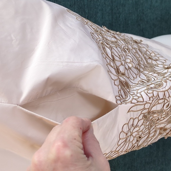 BCBGMaxAzria Cute Flowery Summer Dress! - Picture 7 of 16